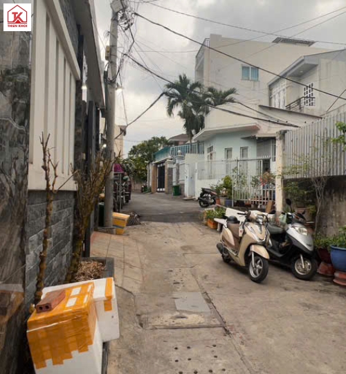 Nhà 3 phòng ngủ hiện đại mới xây 140m2