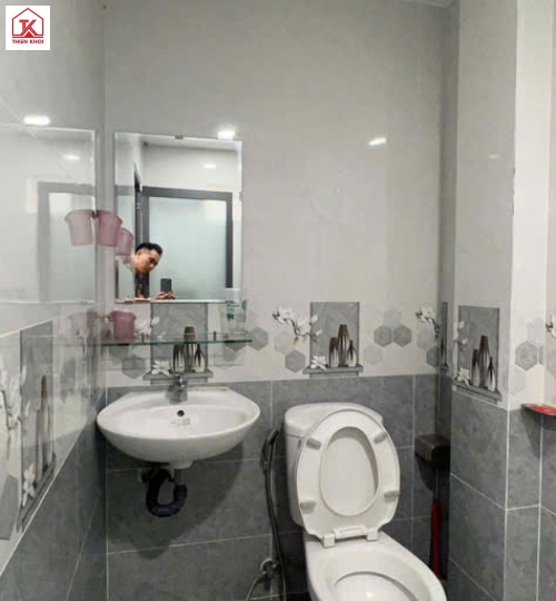 Nhà 3 phòng ngủ hiện đại mới xây 140m2