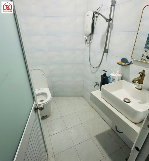 Chủ bán gấp nhà đẹp 4 phòng ngủ, mặt tiền đường KD Tân Hiệp